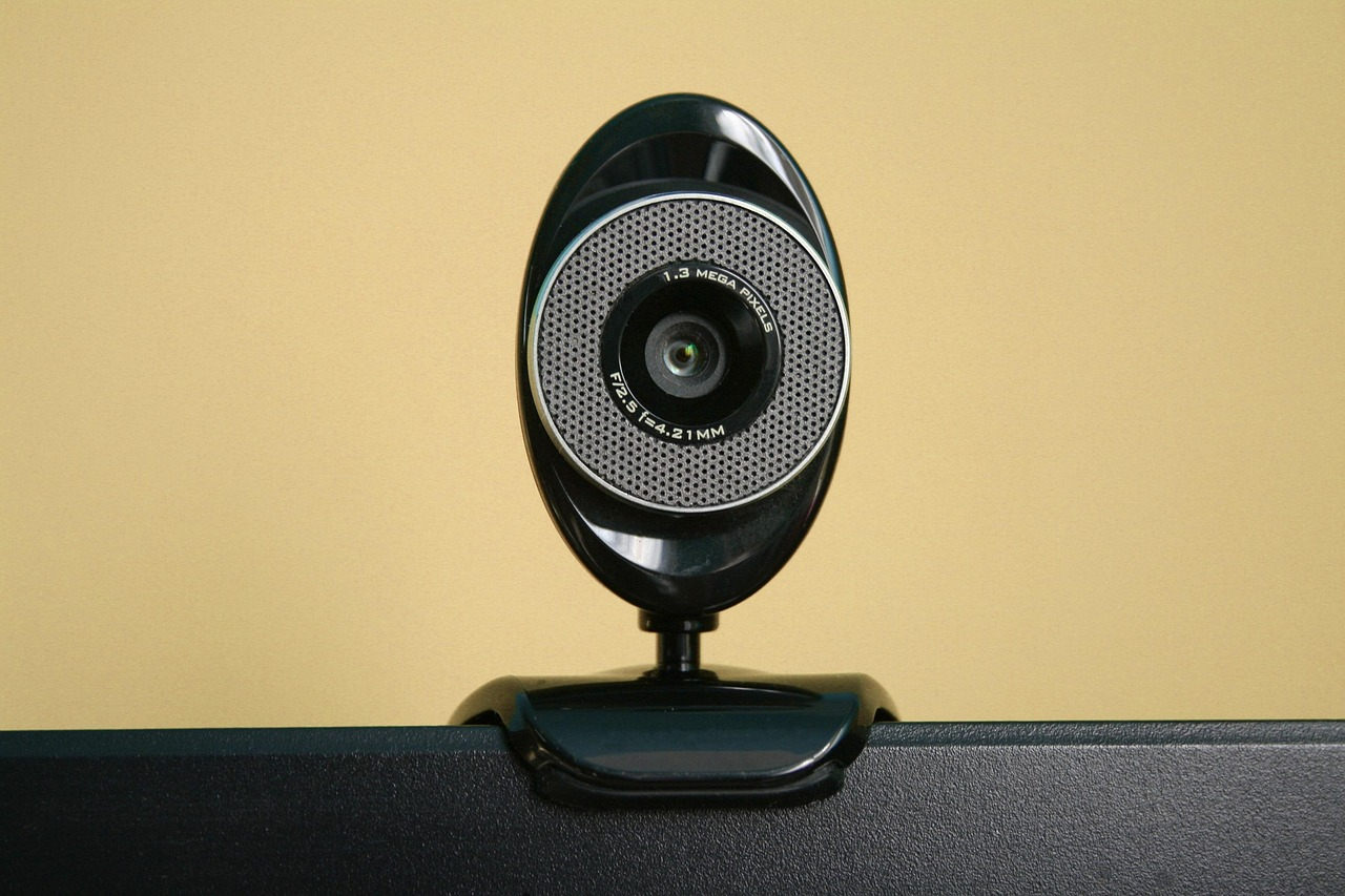 best gaming webcam for dark room